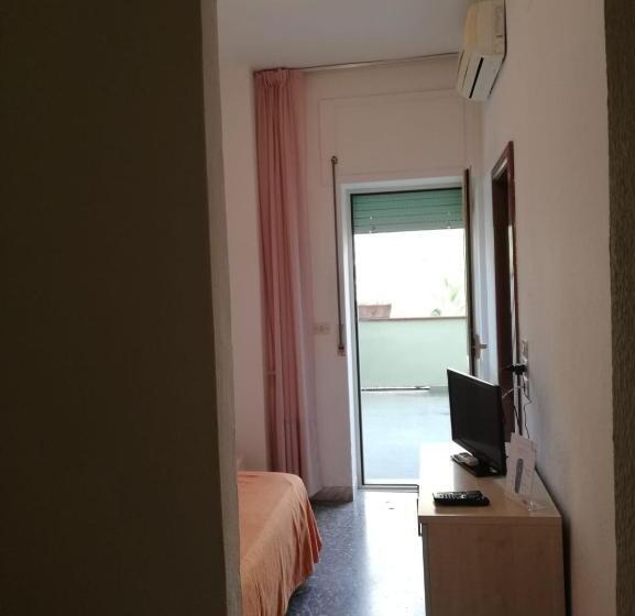 غرفة قياسية فردية, Germania