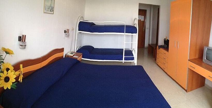 غرفة قياسية رباعية, Germania