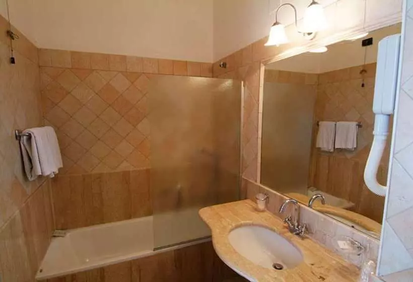 اتاق استاندارد سه نفره, Grand Hotel Montesilvano