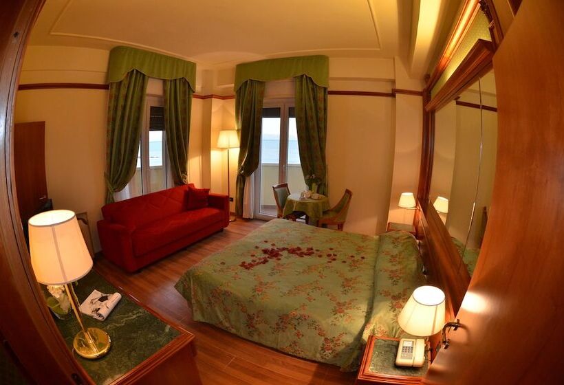 Номер Стандарт Трехместный, Grand Hotel Montesilvano