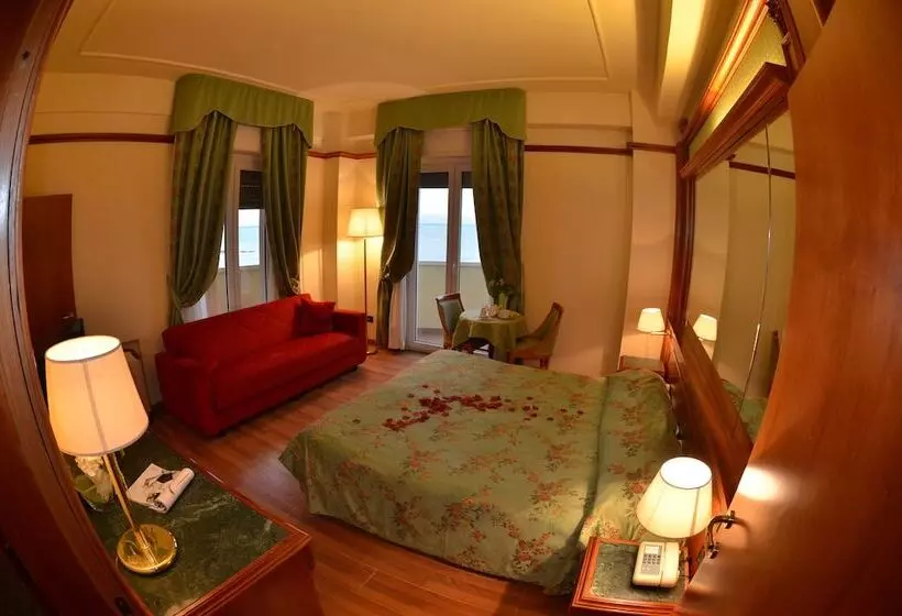 اتاق استاندارد سه نفره, Grand Hotel Montesilvano