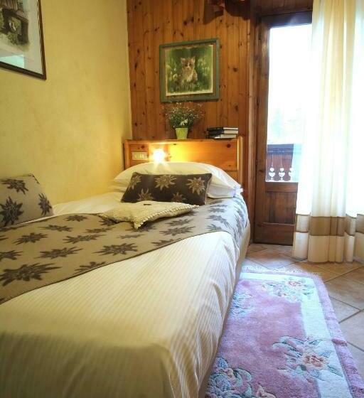 חדר סטנדרט יחיד, Granta Parey