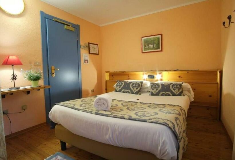 חדר סטנדרט יחיד, Granta Parey