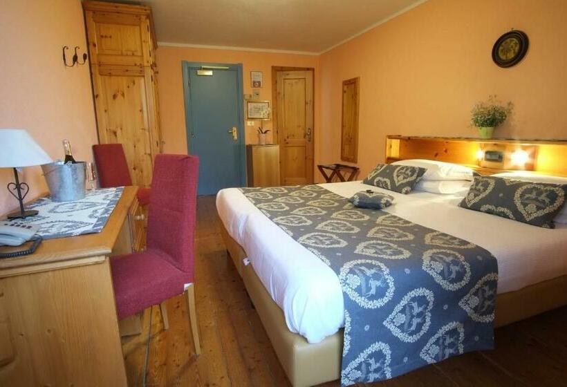 חדר סטנדרט, Granta Parey