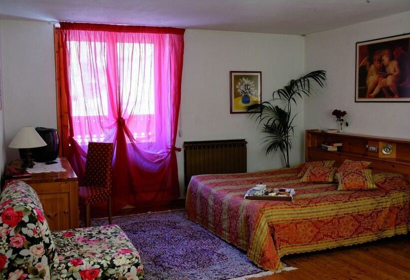 חדר סטנדרט, Granta Parey