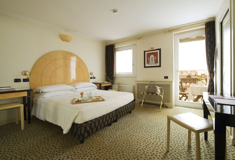 اتاق لوکس با بالکن, Gregoriana