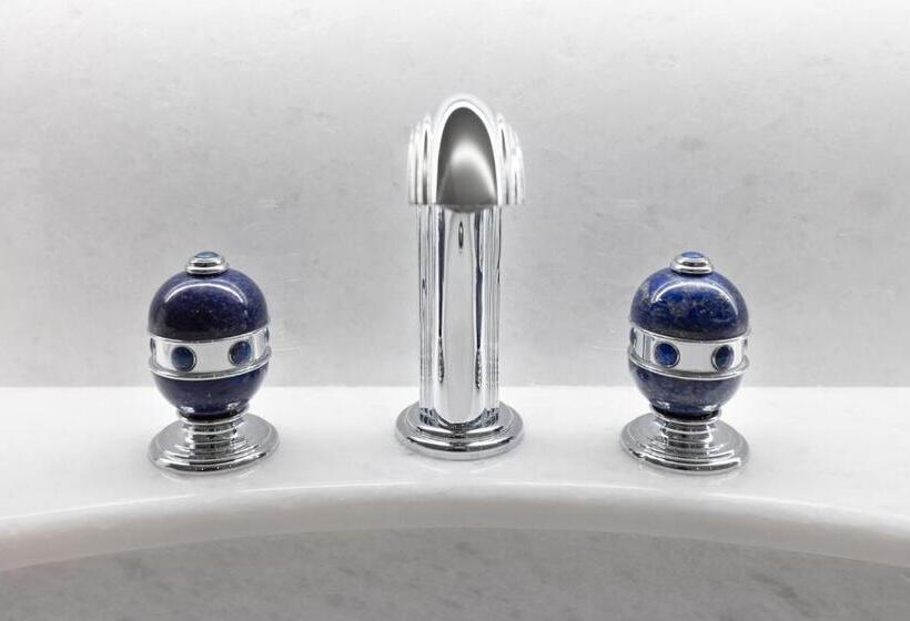 Президентский Люкс, Grotta Palazzese Beach