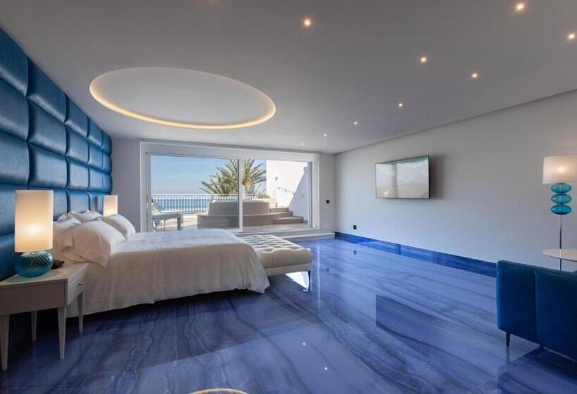 프레지덴셜 스위트, Grotta Palazzese Beach