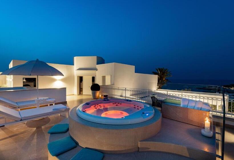 Люкс с гидромассажем, Grotta Palazzese Beach