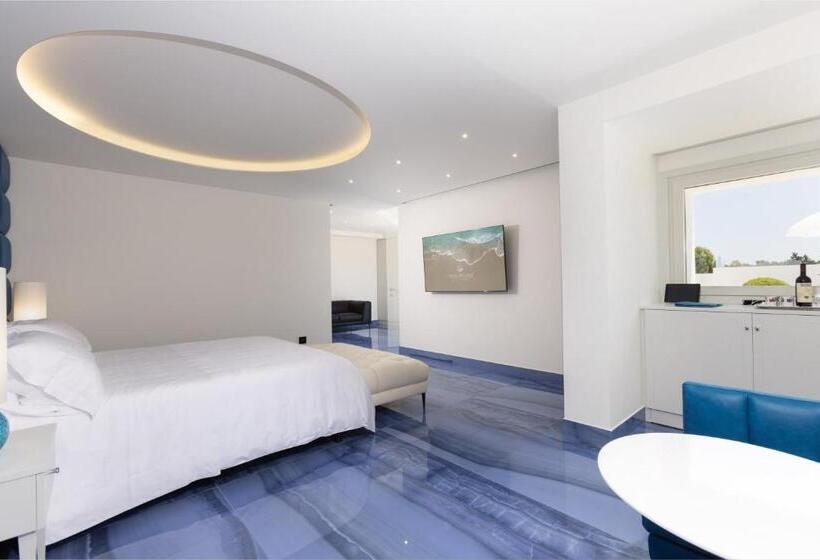 Люкс с гидромассажем, Grotta Palazzese Beach