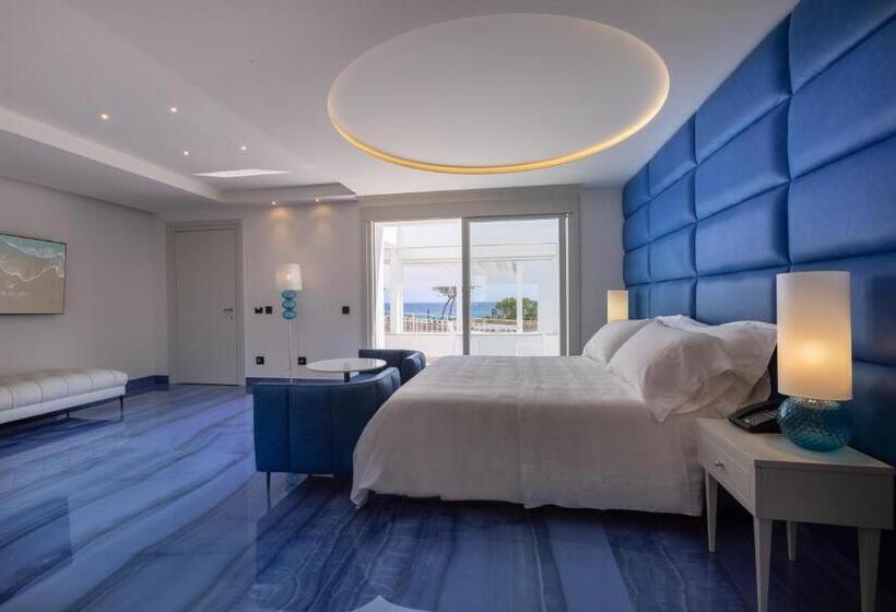 Люкс Повышенной Комфортности, Grotta Palazzese Beach