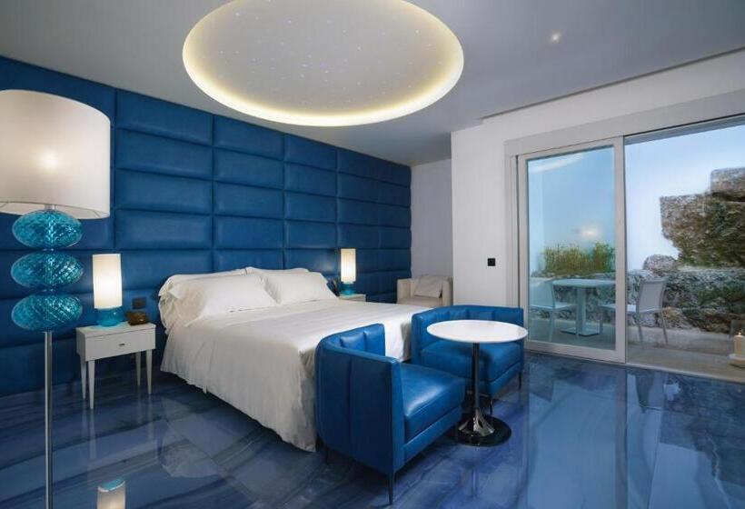 Люкс Вид на Сад, Grotta Palazzese Beach