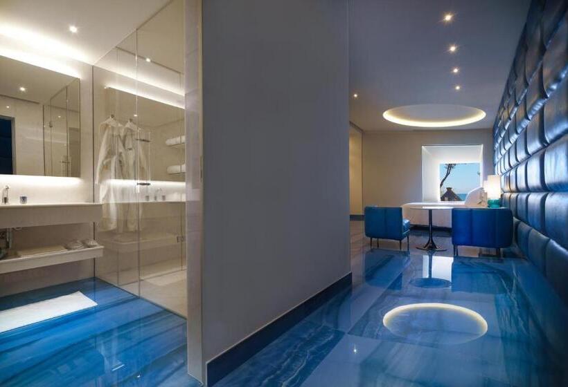 Люкс Вид на Море, Grotta Palazzese Beach