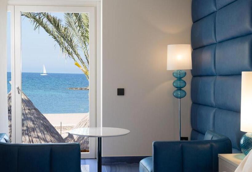 Люкс Вид на Море, Grotta Palazzese Beach