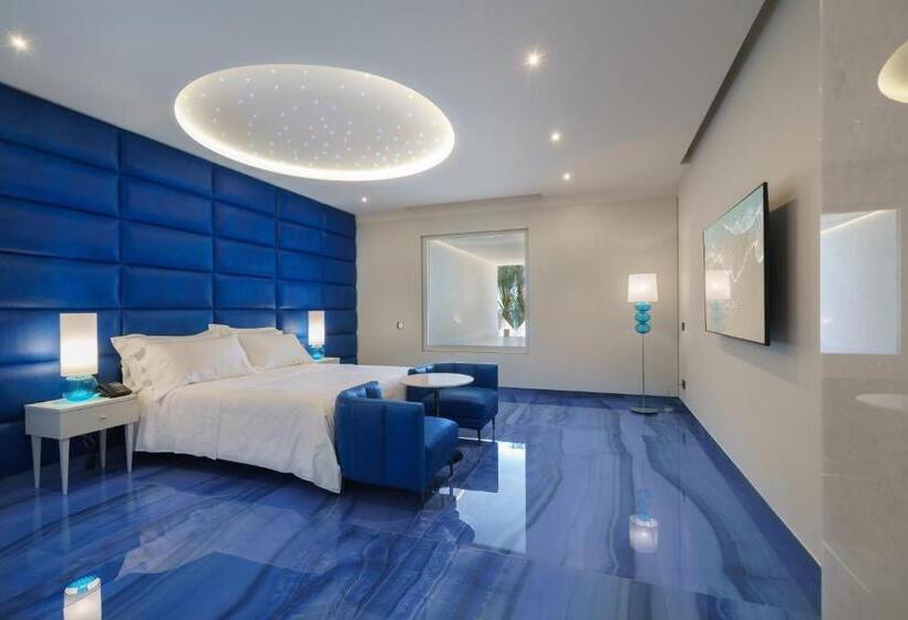 Люкс Вид на Море, Grotta Palazzese Beach