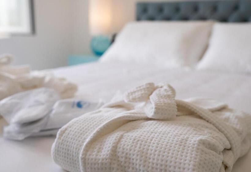 Номер Superior Кровать Кинг, Grotta Palazzese Beach