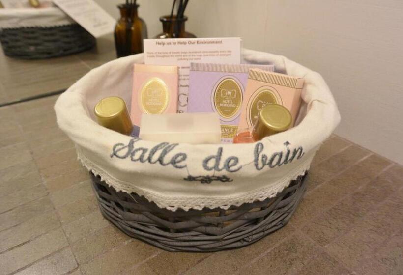 스탠다드 룸, Moderno