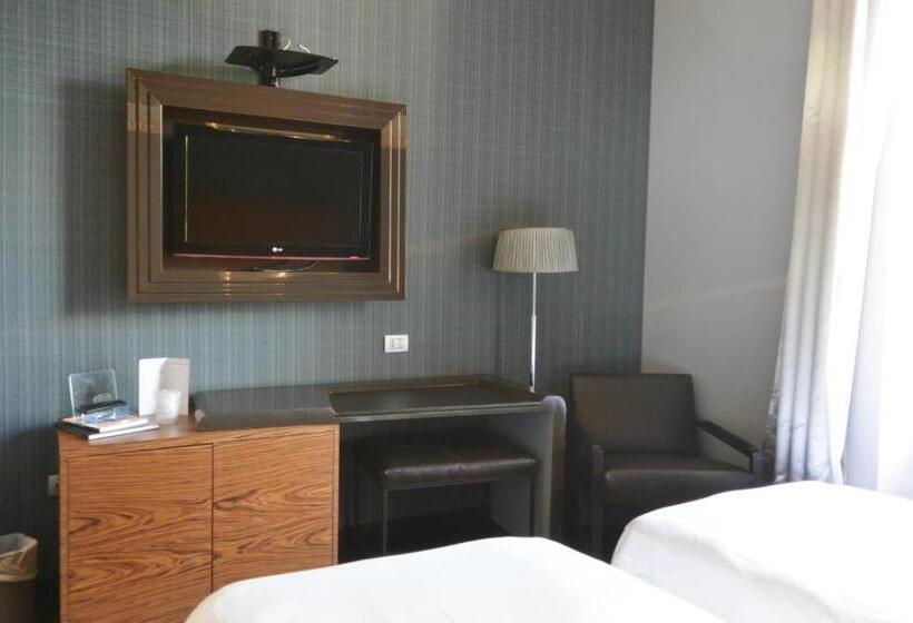 디럭스 룸, Moderno