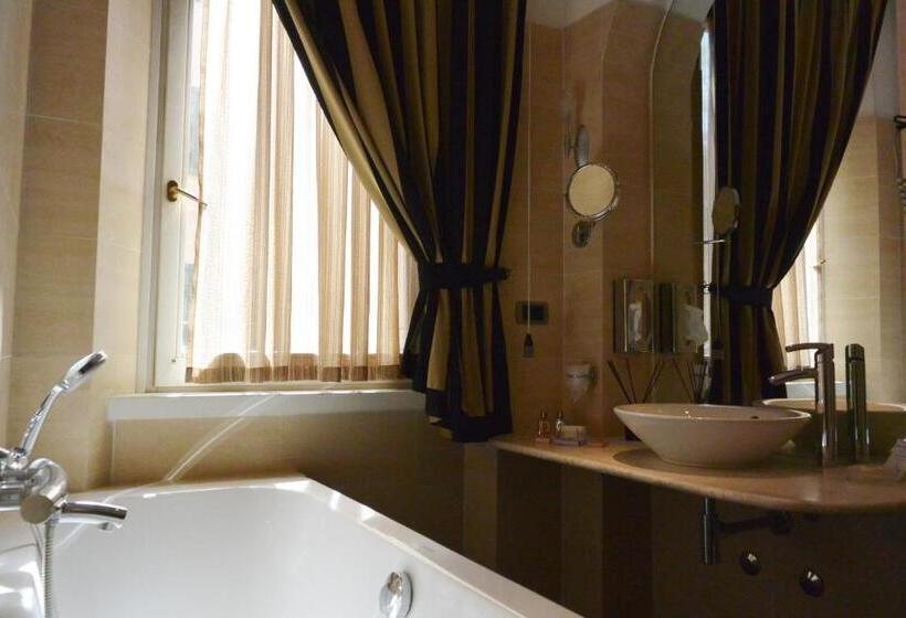 디럭스 룸, Moderno