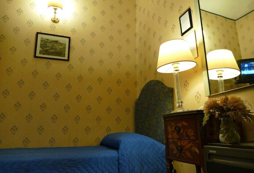 اتاق استاندارد سه نفره, Nuovo Rebecchino