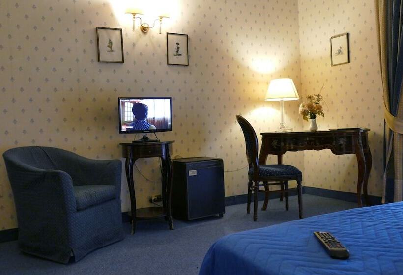 اتاق استاندارد سه نفره, Nuovo Rebecchino