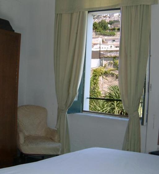 غرفة قياسية, Parsifal   Antico Convento Del 1288