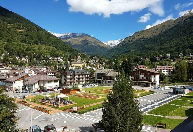 스탠다드 발코니 룸, Pineta