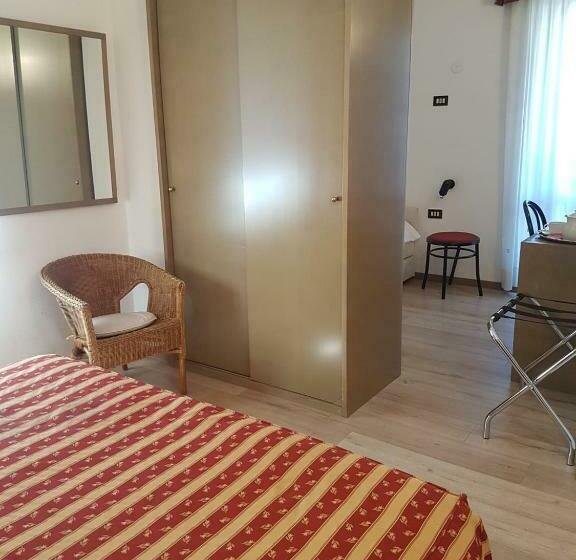 발코니가 있는 4인용 스탠다드 룸, Pineta