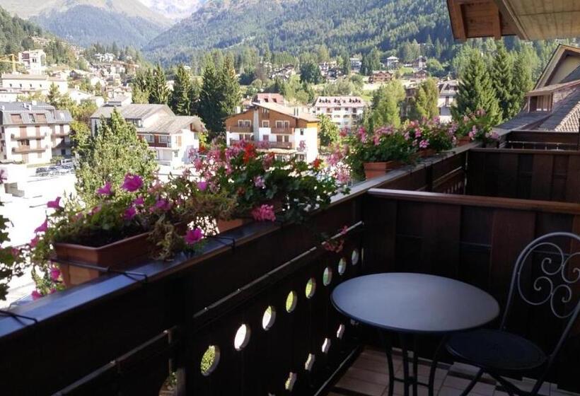 발코니 스탠다드 싱글 룸, Pineta