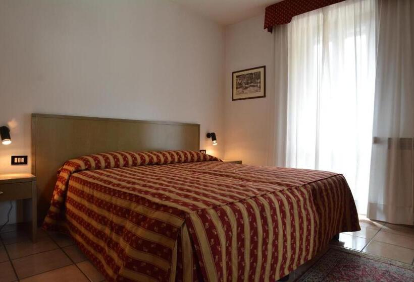 Chambre Standard, Pineta