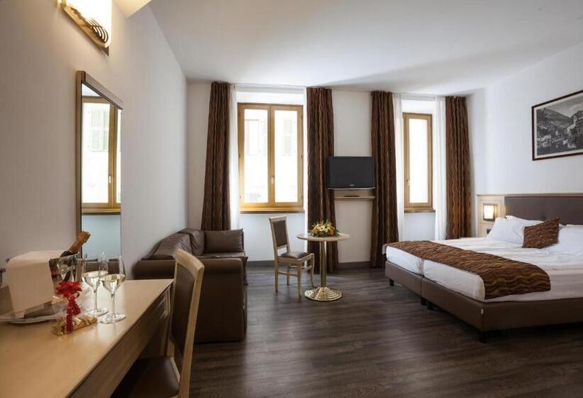 Полулюкс, Portici Romantik & Wellness