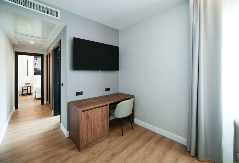 غرفة عائلية, Radisson Blu Ghr , Rome