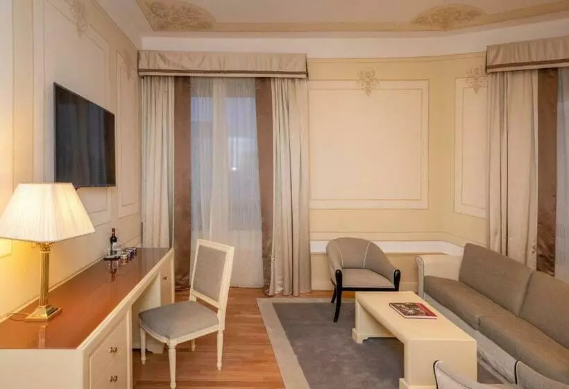 Suite, Radisson Blu Ghr , Rome