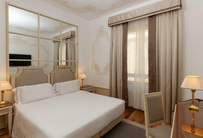 غرفة عائلية, Radisson Blu Ghr , Rome