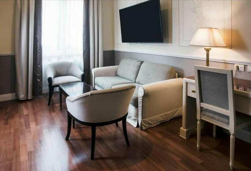 جناح جونيور, Radisson Blu Ghr , Rome