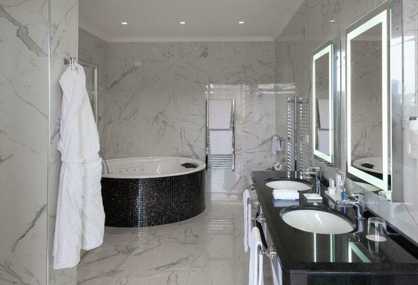 סוויטה נשיאותית, Radisson Blu Ghr , Rome