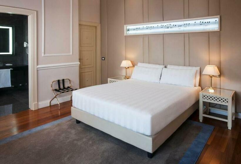 סוויטה נשיאותית, Radisson Blu Ghr , Rome