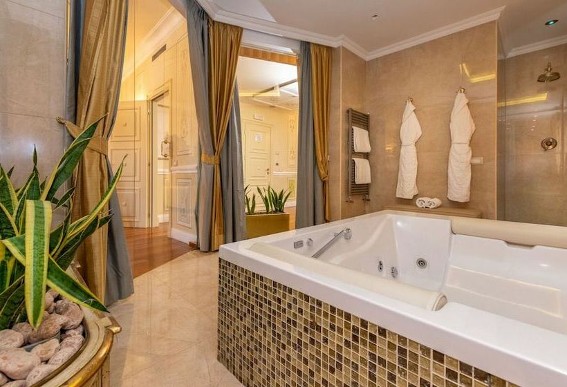 סוויטה נשיאותית, Radisson Blu Ghr , Rome