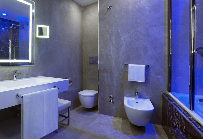 חדר פרמיום, Radisson Blu Ghr , Rome