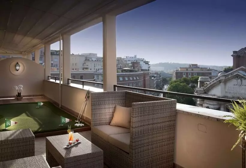 Suite mit Terrasse, Radisson Blu Ghr , Rome