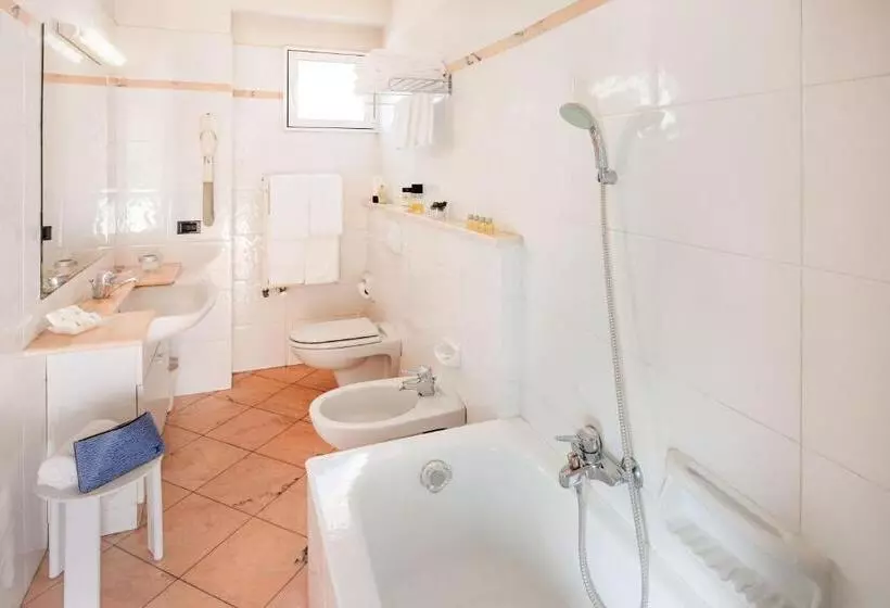 Triple Room Sea View, Riviera