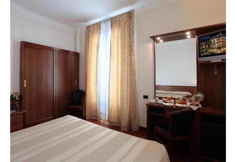 اتاق استاندارد چهار تخته با چشم‌انداز دریا, Riviera