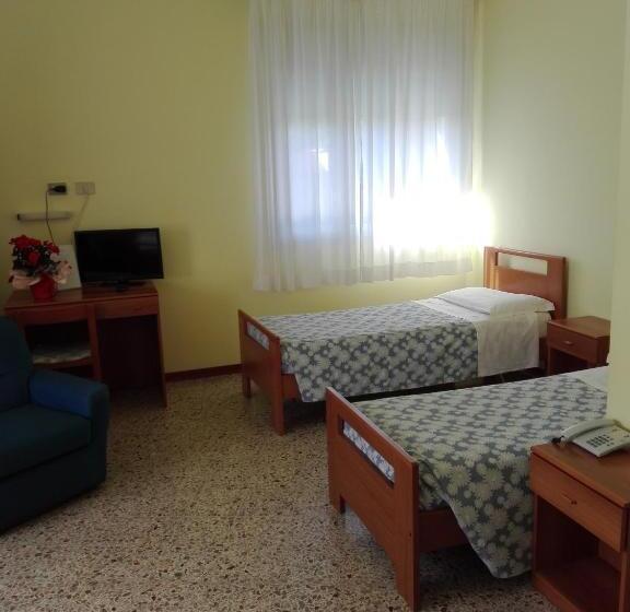 스탠다드 트리플 룸, Senio