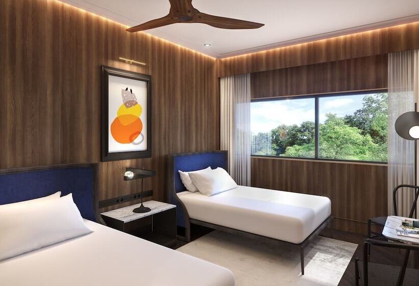 חדר דלוקס נוף לגינה, Cardo Roma, Autograph Collection