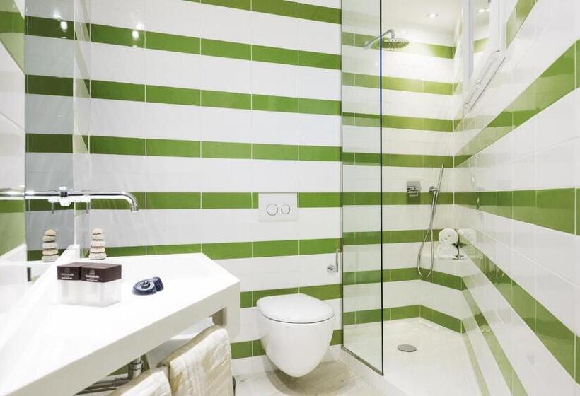 스탠다드 룸, Torremaura