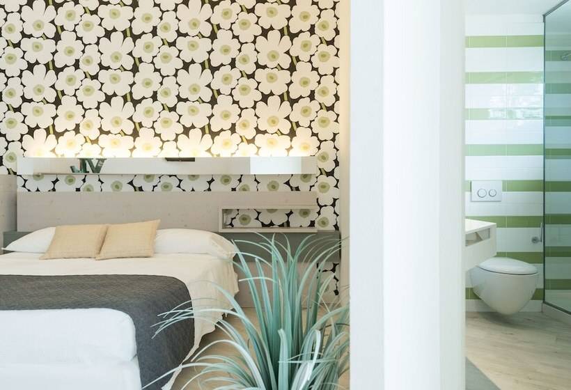 스탠다드 룸, Torremaura