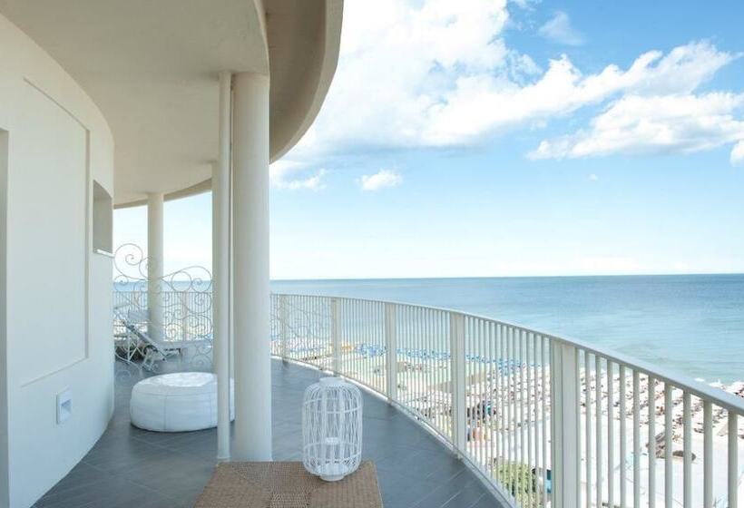 스탠다드 룸, Torremaura