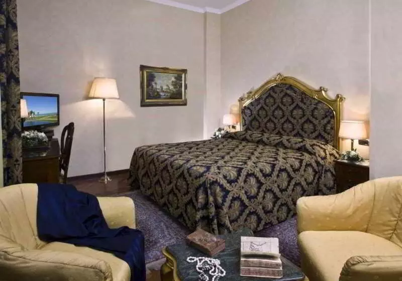 اتاق استاندارد چهار تخته, Vittoria