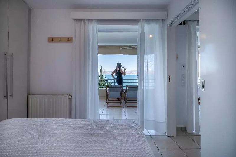 اتاق استاندارد سه نفره, Vittoria