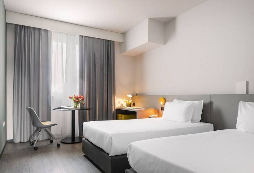 اتاق استاندارد سه نفره, Quark Hotel Milano